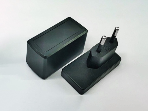 插墙式外壳（黑色）